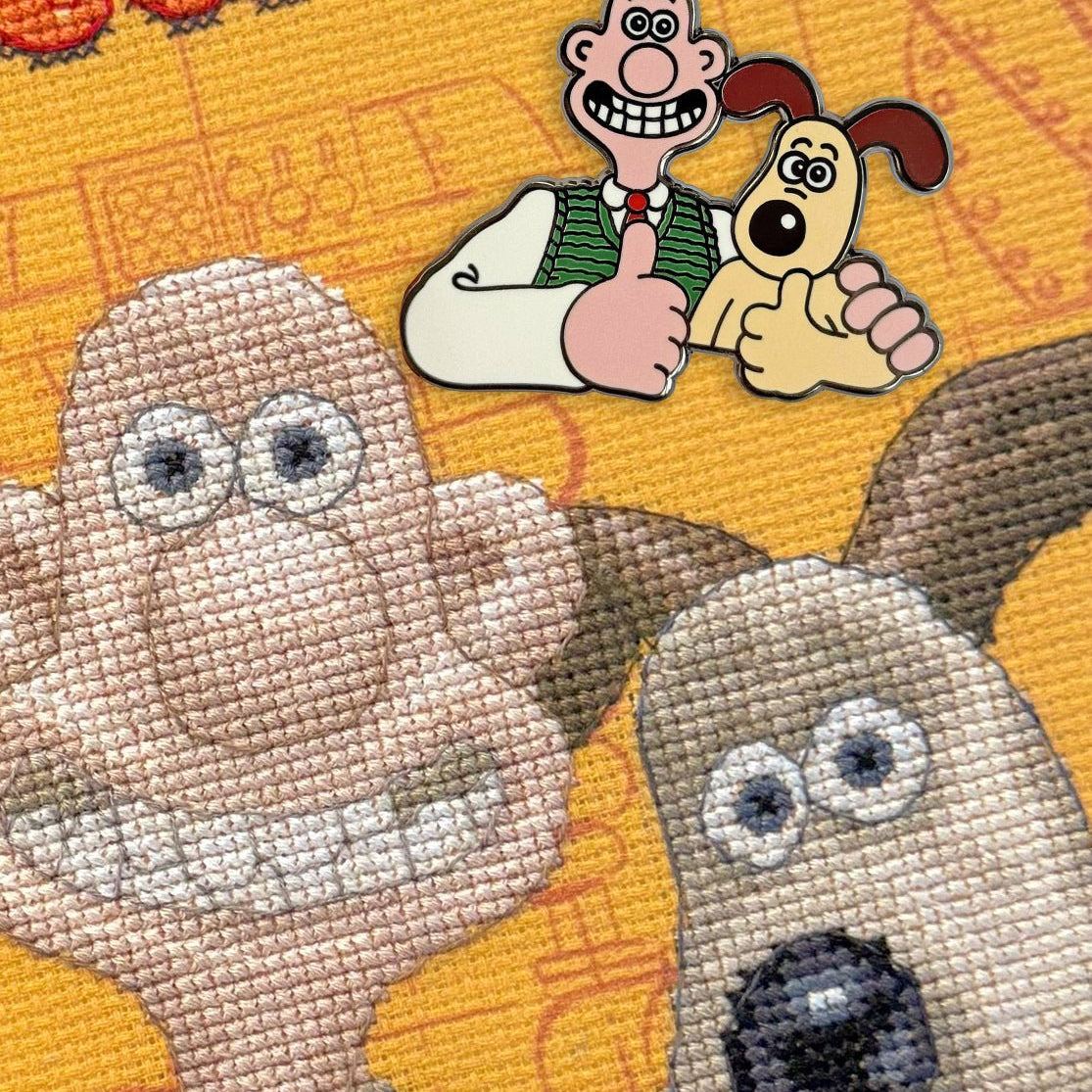 Magnetic Needle Minder with strong magnets for fabric attachment and needle safety