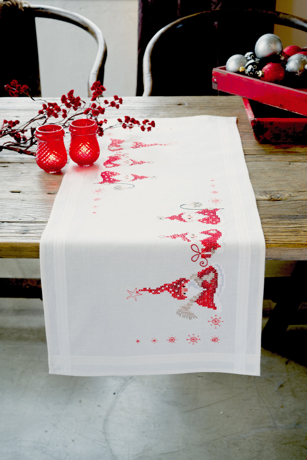 Embroidery Kit Table Runner ~ Christmas Gnomes