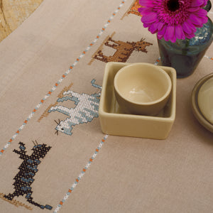 Tablecloth Embroidery Kit ~ Cats