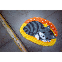 Load image into Gallery viewer, Shaped Rug Latch Hook Kit ~ Little Cat