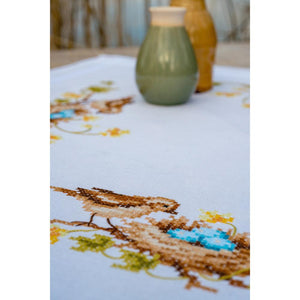 Tablecloth Embroidery Kit ~ Little Bird in Nest