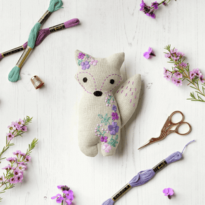 Frida Fox - Freestyle Friends Embroidery Kit
