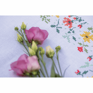 Fresh Flowers Tablecloth Embroidery Kit