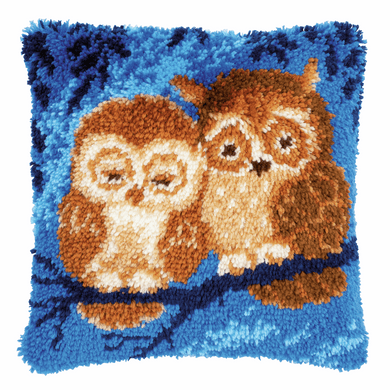Cuddling Owls Latch Hook Cushion Front Kit