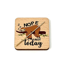 Load image into Gallery viewer, Sloth Needle Minder